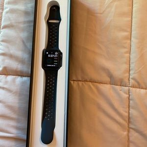 APPLE WATCH SERIES 3 NIKE!!